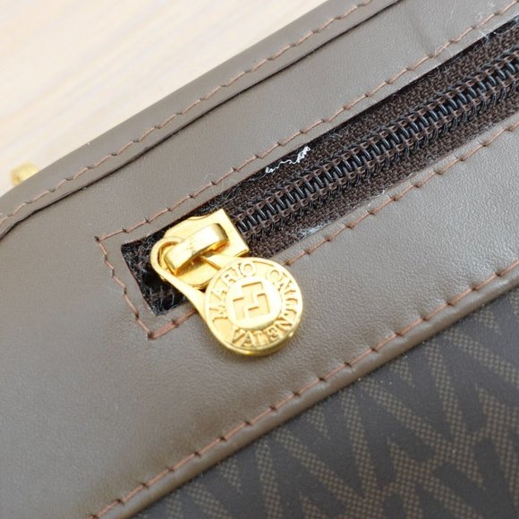 Vintage VALENTINO Purse Brown‎ PVC Clutch Logo Italian MARIO VALENTINO Italy 90s - Picture 11 of 16